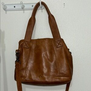 Elegant Brown Leather Shoulder Bag